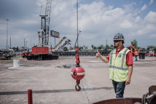 Featured image of Five Site Supervisor Responsibilities When Working with Cranes