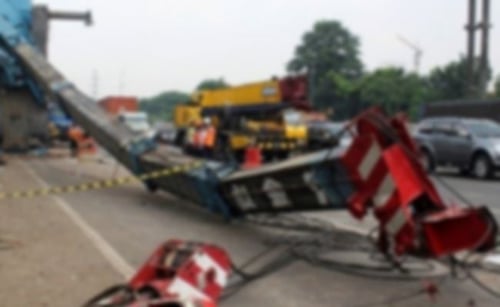 Featured image for the blog post - What Are the Common Causes of Crane Accidents?